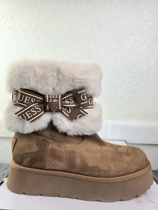 Guess Denla Booties Furry Suede On Platform Soles, Logo Bow & Pin - Picture 3 of 15